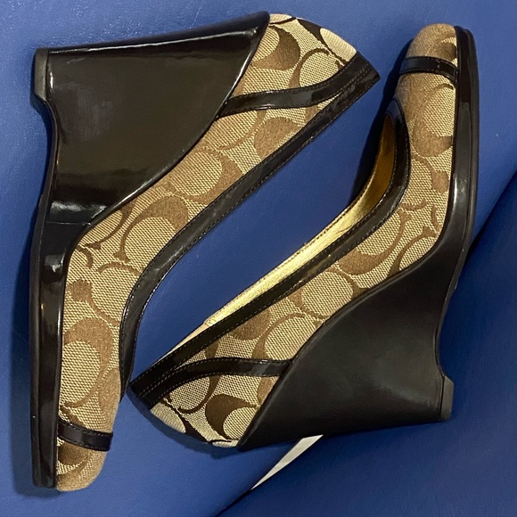 Coach KerryAnn Signature C brown wedge heels - Picture 4 of 15